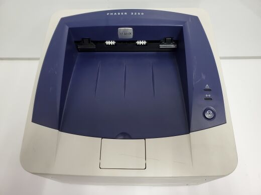 Принтер Xerox Phaser 3250/B / лазерная монохромная печать / 1200x1200 dpi / A4 / 28 стр. мин (16 стр. мин) / USB 2.0 + кабель питания + кабель к ПК 