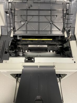 Hewlett-Packard P1505 / лазерная монохромная печать / А4 / 600x600 dpi / 23 стр.-мин.