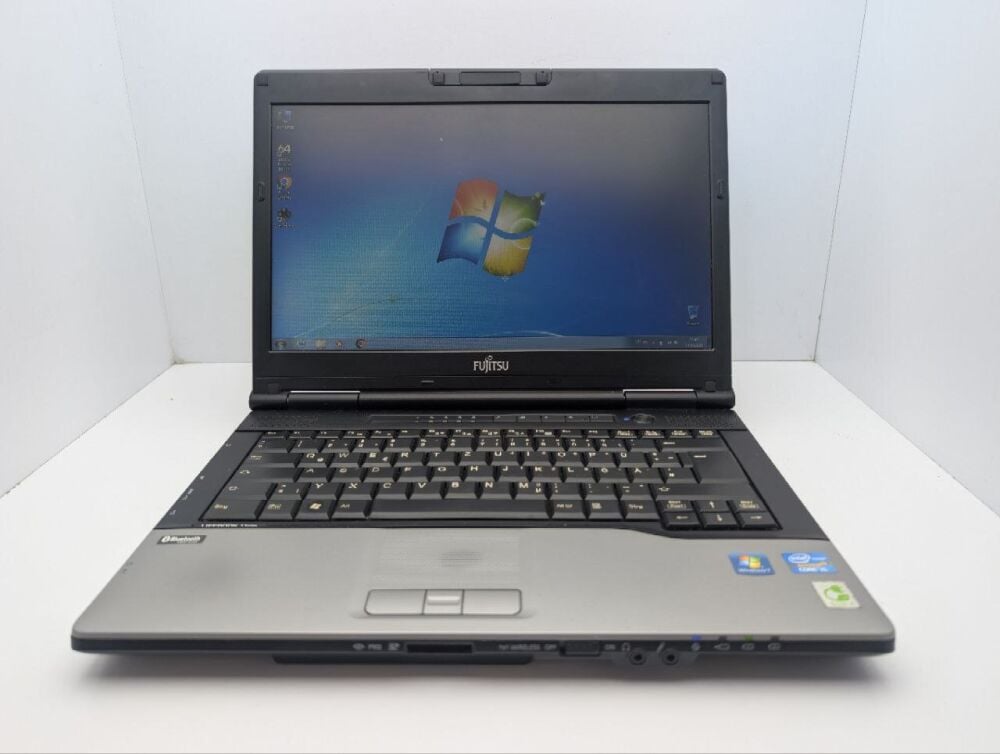 Купить ноутбук Fujitsu LifeBook S752 / 14