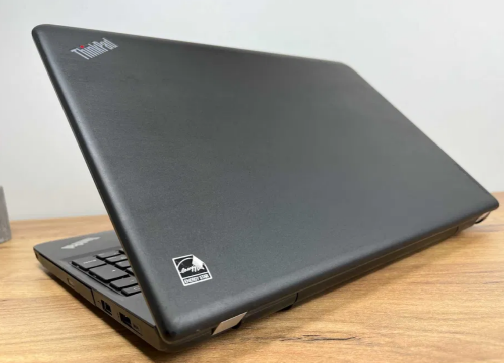 Купить ноутбук Lenovo ThinkPad E550 15.6