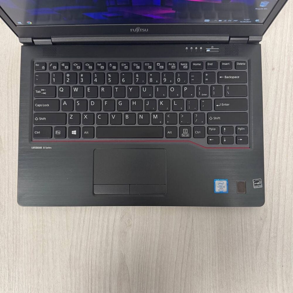 Купить ноутбук Fujitsu LifeBook U749 / 14