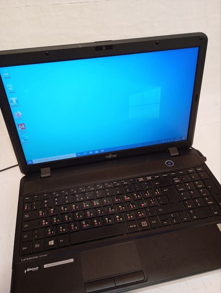 LIFEBOOK　AH78/W Купить ультрабук Б-класс Fujitsu Lifebook AH502 / 15.6