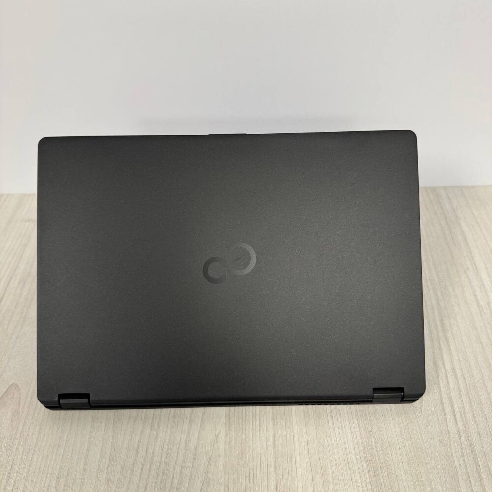 Купить ноутбук Fujitsu LifeBook U749 / 14