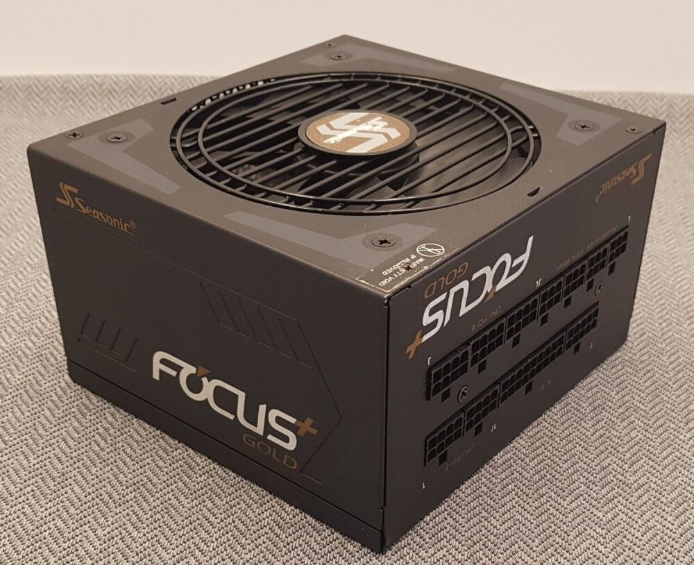 Купить блок питания Seasonic Focus Plus Gold SSR-650FX / 650W / 24