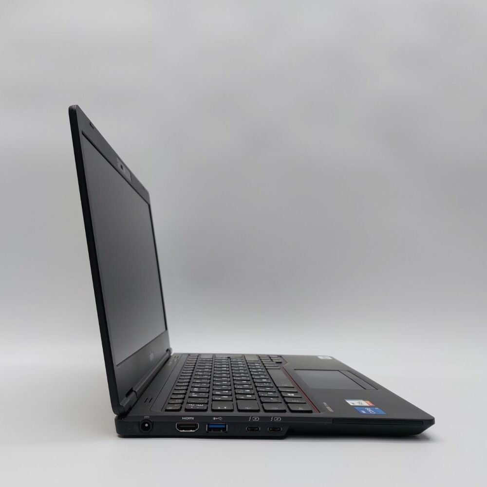 Купити Ультрабук Fujitsu LifeBook U7311 / 13.3