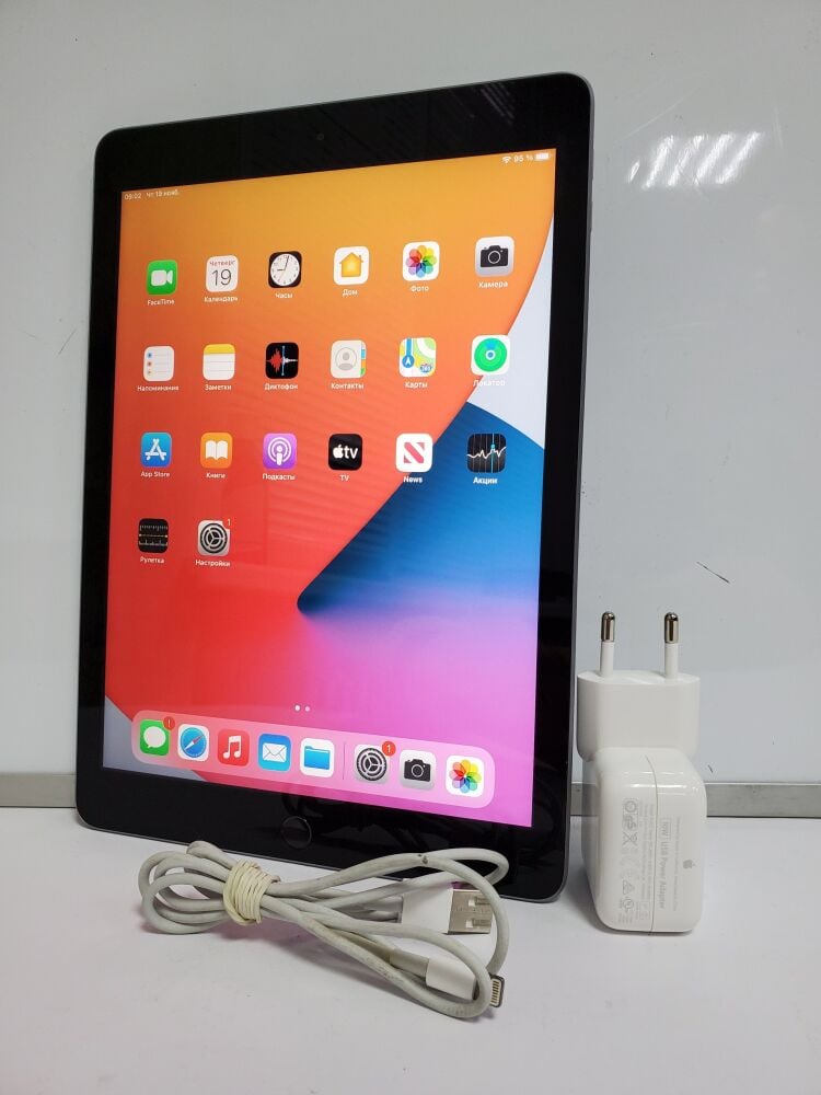 Купить планшет Apple iPad 5th Space Gray (A1822) на базе Apple A9