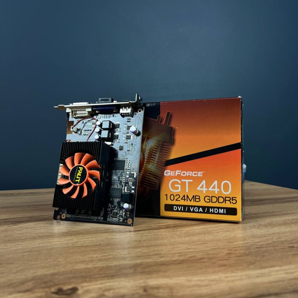 Placa de vídeo PCI-E NVIDIA GT 440 1GB/128bits Gigabyte - GV-N440-1GI