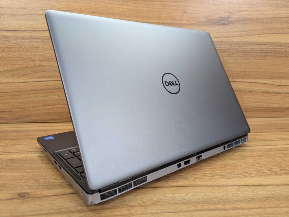 Купить мобильную рабочую станцию Б-класс Dell Precision 7560