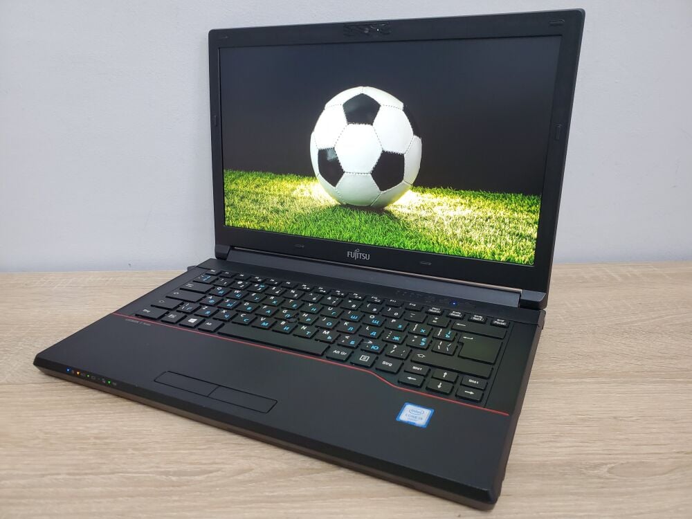 Купить ноутбук Fujitsu LifeBook E546 / 14