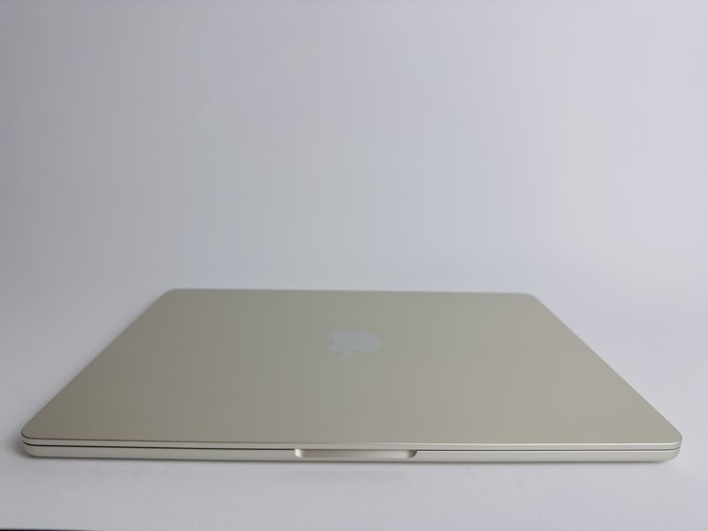 Apple MacBook Air M2チップ搭載 A2681 アップル、M2チップ搭載の