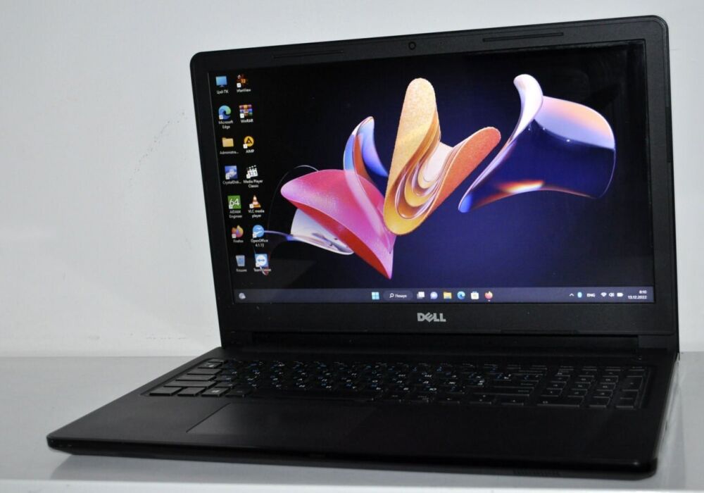 Купить ноутбук Dell Inspiron 15 3567 / 15.6