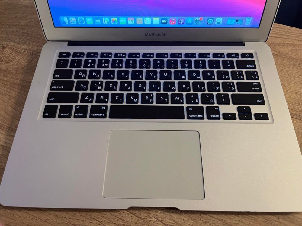 Купить ноутбук Apple MacBook Air A1466 / 13.3