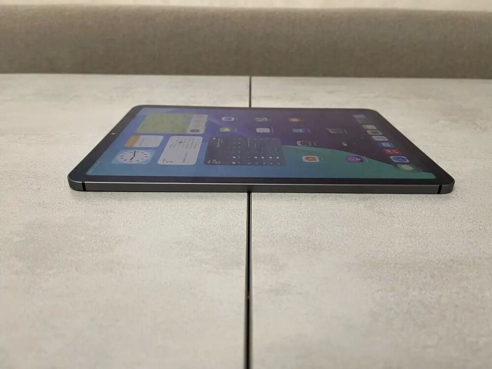 Купить Планшет Б-класс Apple iPad Air A2589 MM6R3LLA (5th Gen