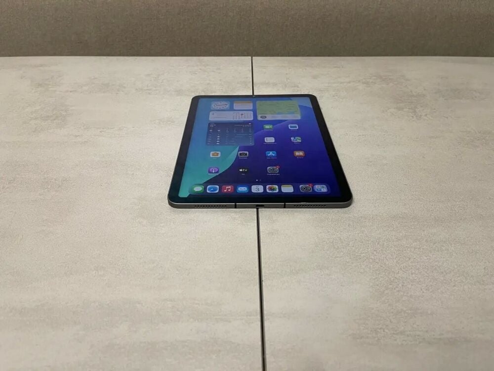 Купить Планшет Б-класс Apple iPad Air A2589 MM6R3LLA (5th Gen