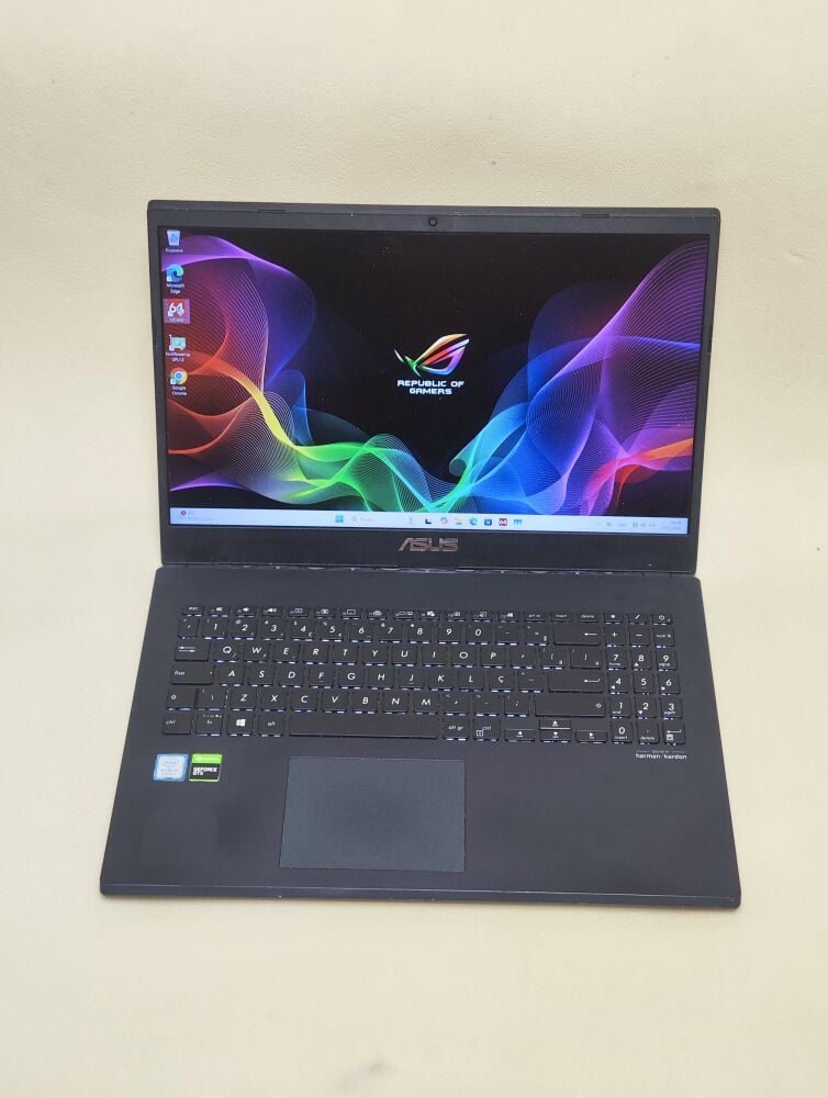 Купить игровой ноутбук Asus VivoBook X571GT / 15.6