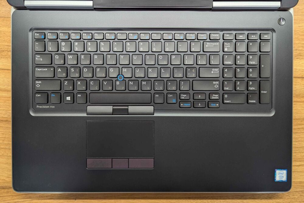 Купить мобильную рабочую станцию Dell Precision 7720 / 17.3