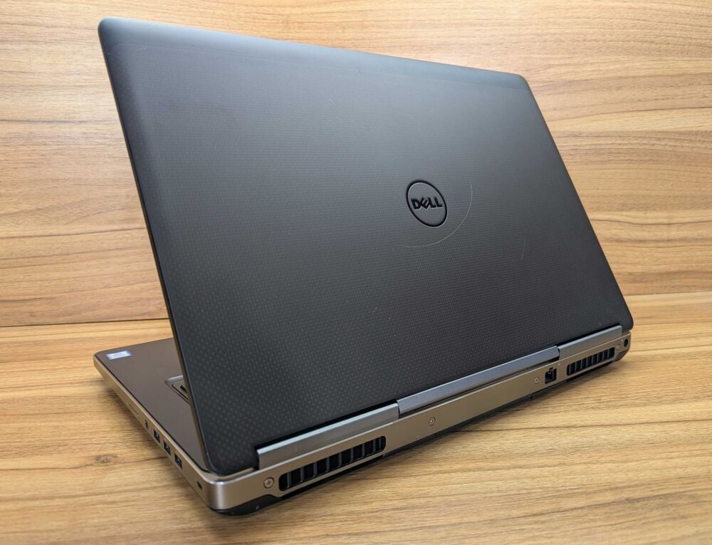 Купить мобильную рабочую станцию Dell Precision 7720 / 17.3