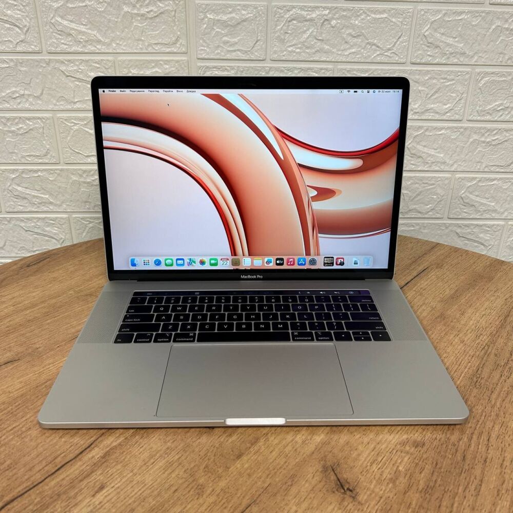 Купить ноутбук Б-класс Apple MacBook Pro A1990 2018 / 15.4