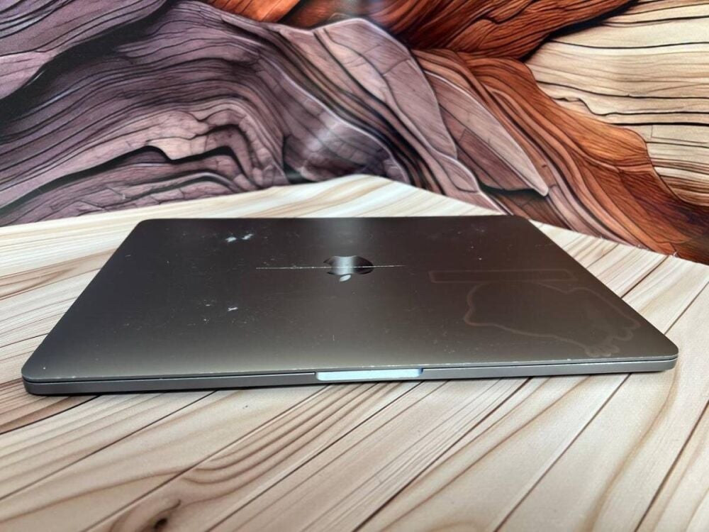 Купить ультрабук Б-класс Apple MacBook Pro 13 A1706 2017 / 13.3