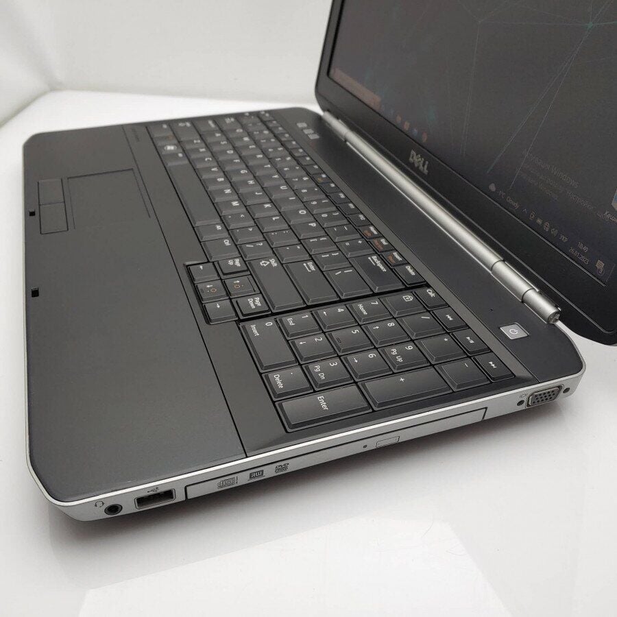 Купить ноутбук Dell Latitude E5520 / 15.6