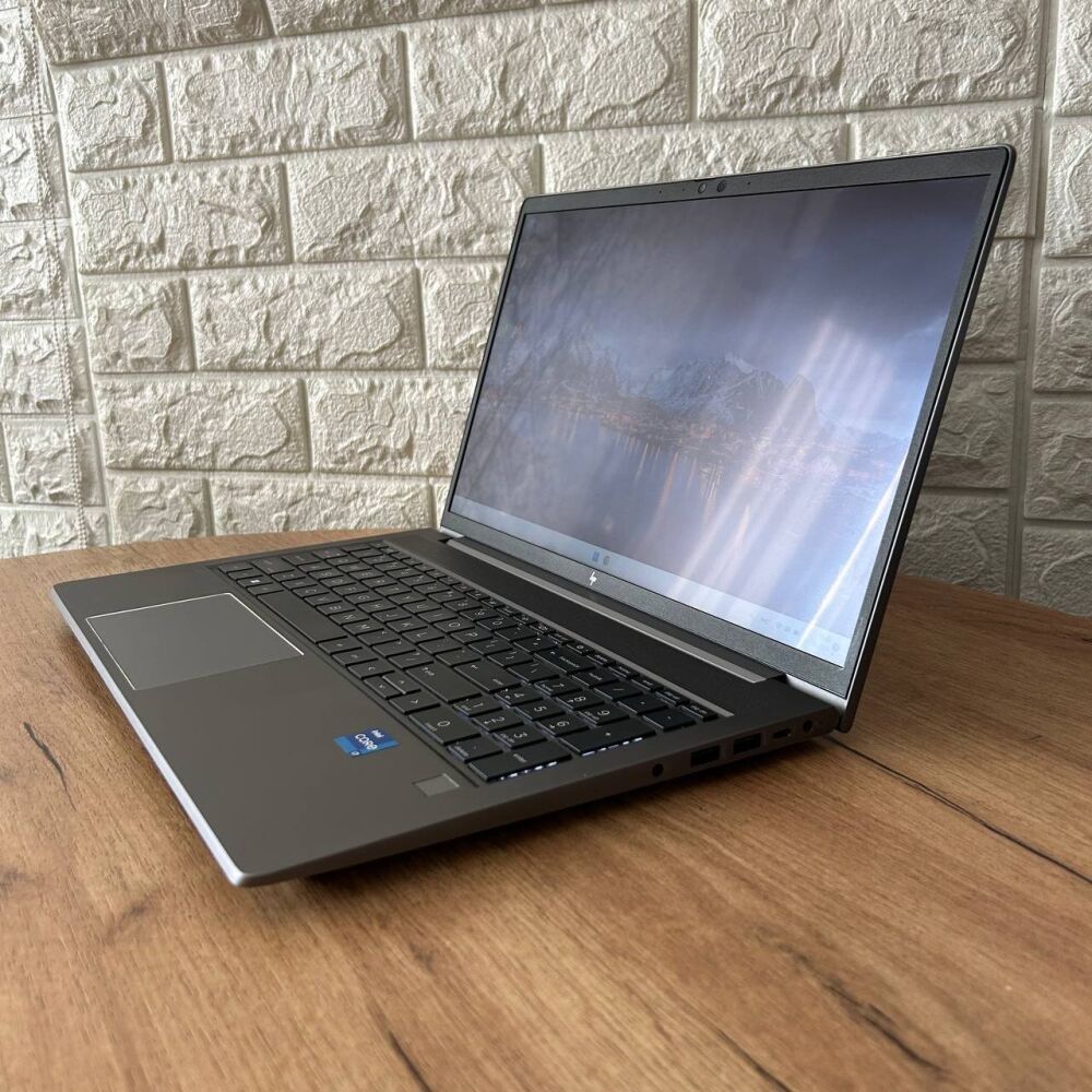 Купити мобільну робочу станцію Б-клас HP ZBook Power 15 G9 / 15.6