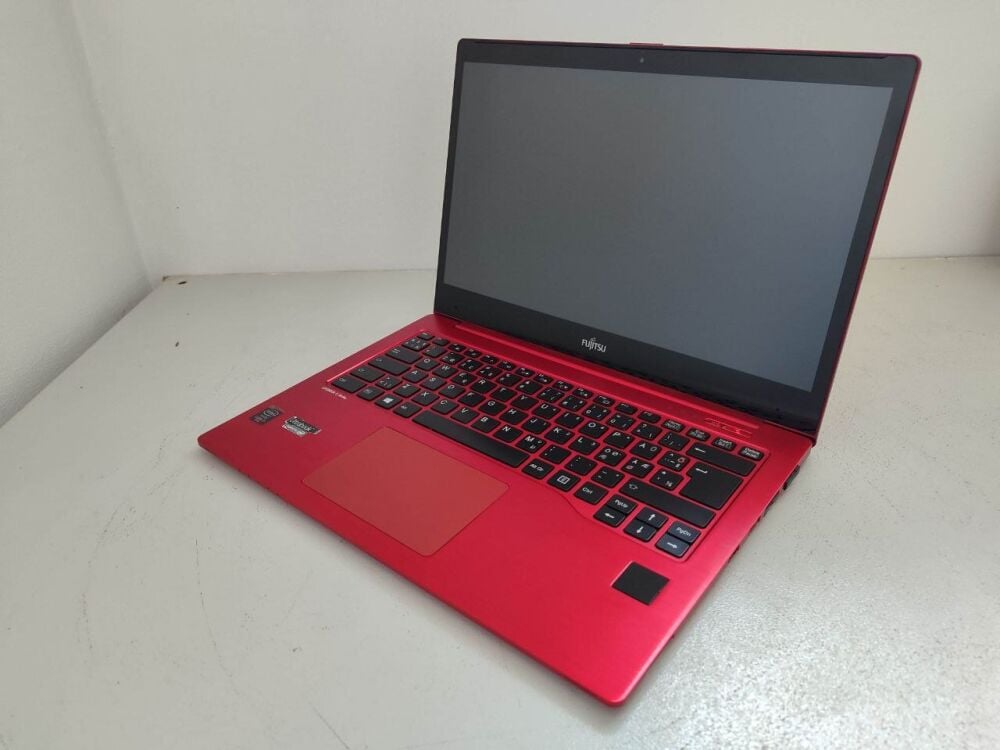 Купить ультрабук Б-класс Fujitsu LifeBook U904 / 14