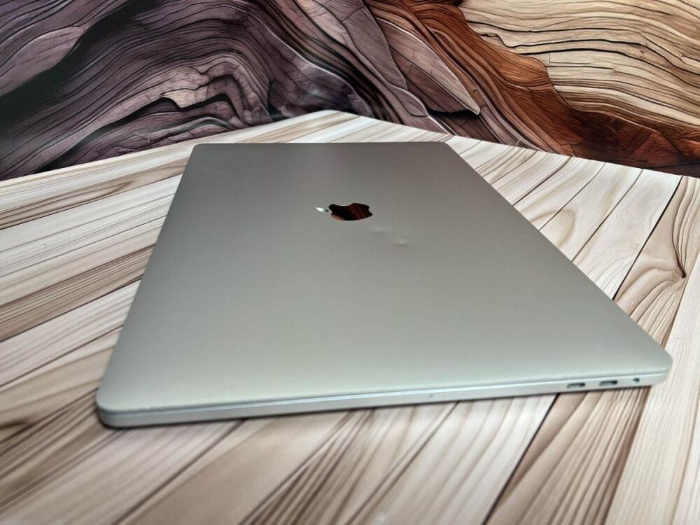 Купить ультрабук Б-класс Apple MacBook Pro 16 2019 / 16