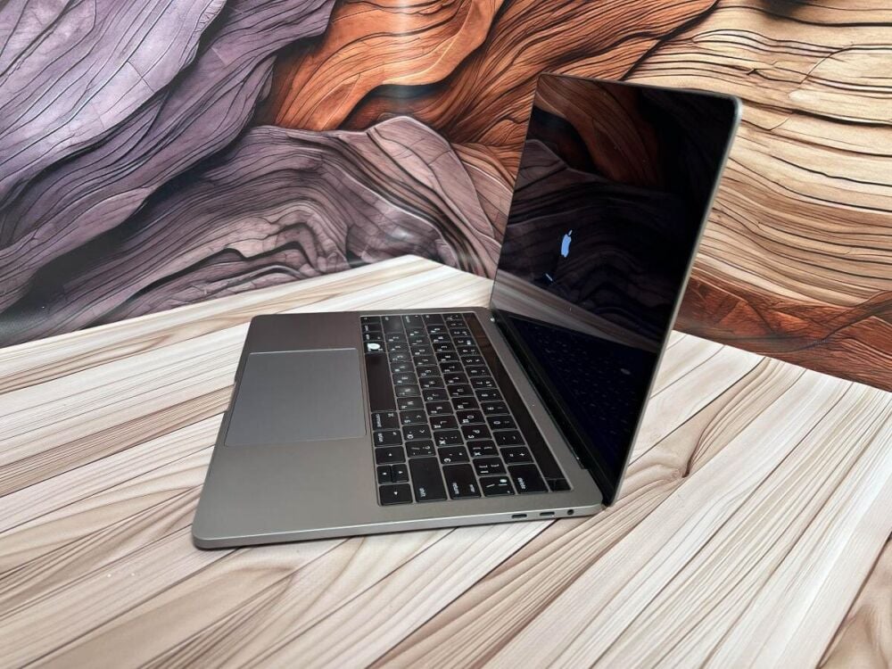 MacBook Pro 13.3インチ Купить ультрабук Apple MacBook Pro 13 2016 / 13.3