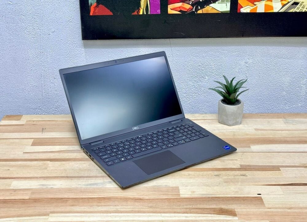 Купить ноутбук Dell Latitude 3520 / 15.6