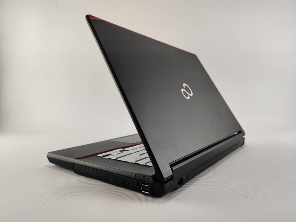 Купити ноутбук Fujitsu-Siemens LifeBook A574 15.6