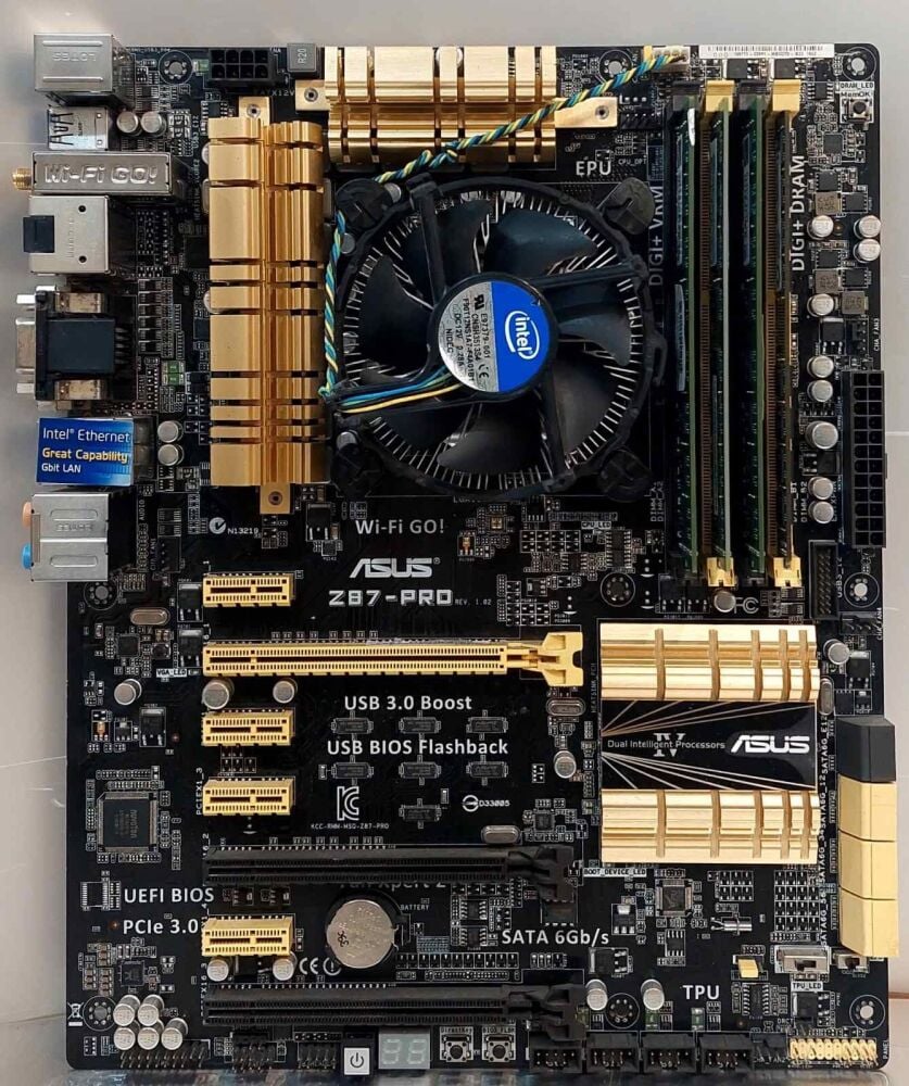 Купить комплект: Материнская плату Asus Z87-PRO / LGA1150 / Intel