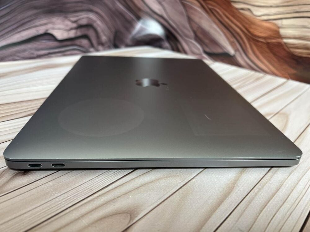 Купить ультрабук Б-класс Apple MacBook Pro A1708 2017 / 13.3