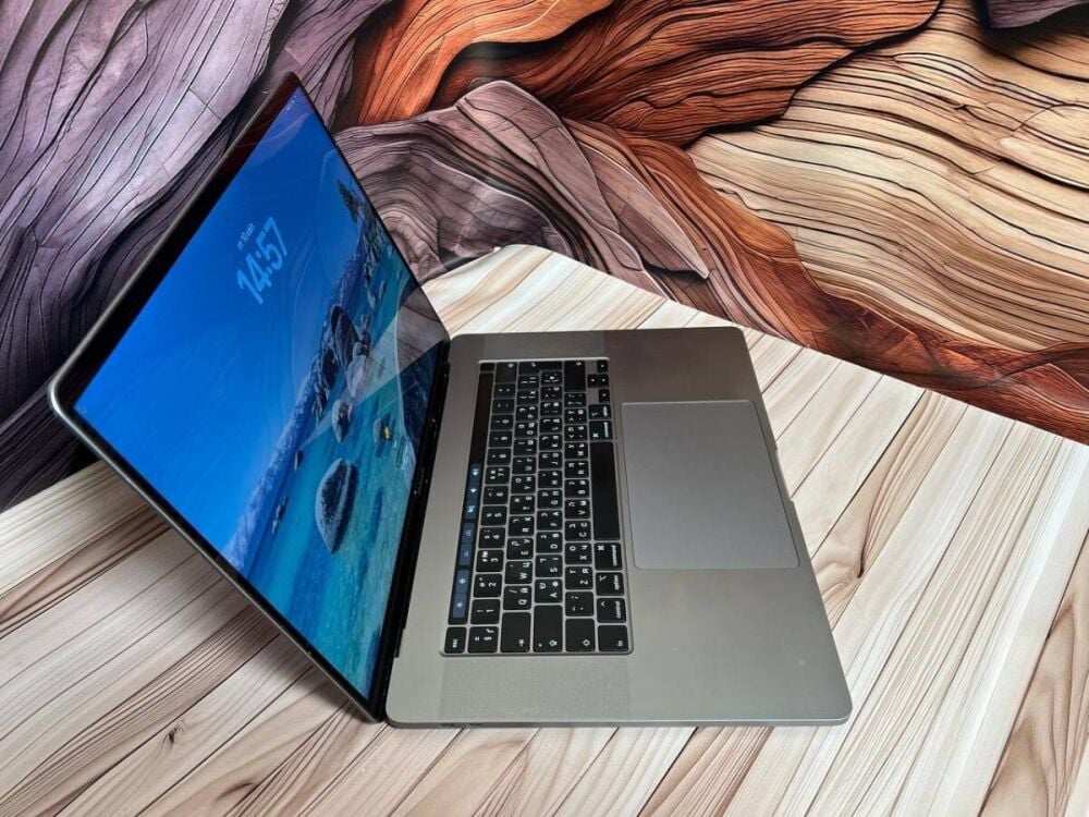 極上/充放電124回MacBook Pro 16 i9/32GB/SSD 2TB 極上/充放電124回MacBook Pro 16 i9/32GB/SSD 2TB 【公式通販】