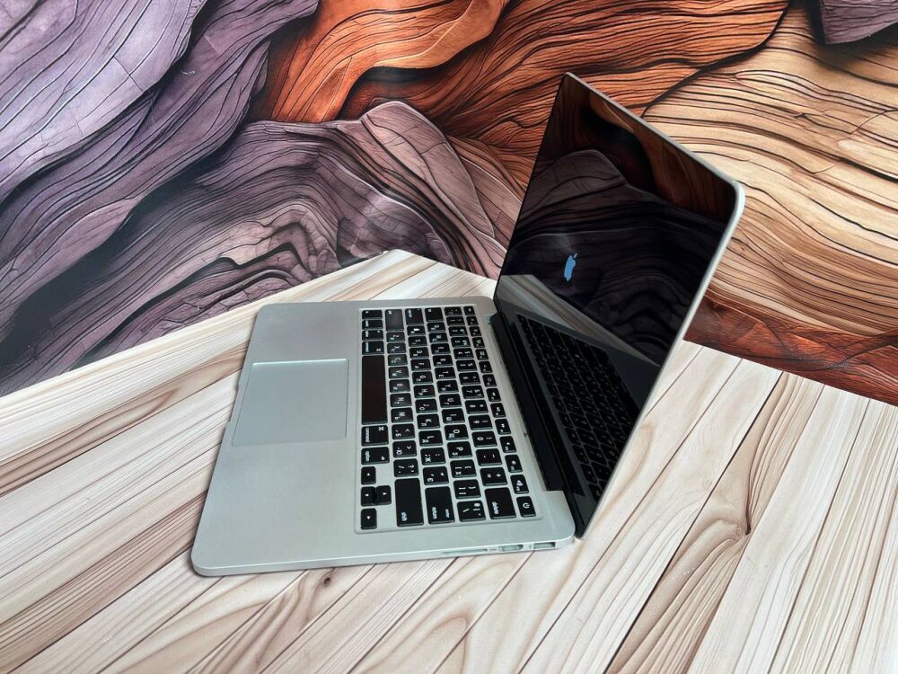 Купить ультрабук Б-класс Apple MacBook Pro 13 2015 / 13.3