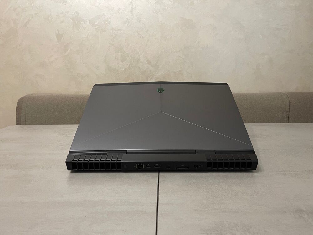 Купить игровой ноутбук Dell Alienware 17 R5 / 17.3