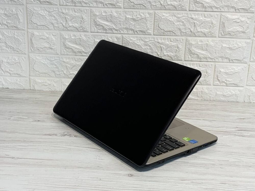 Купить ультраюук Asus VivoBook X540L 15.6