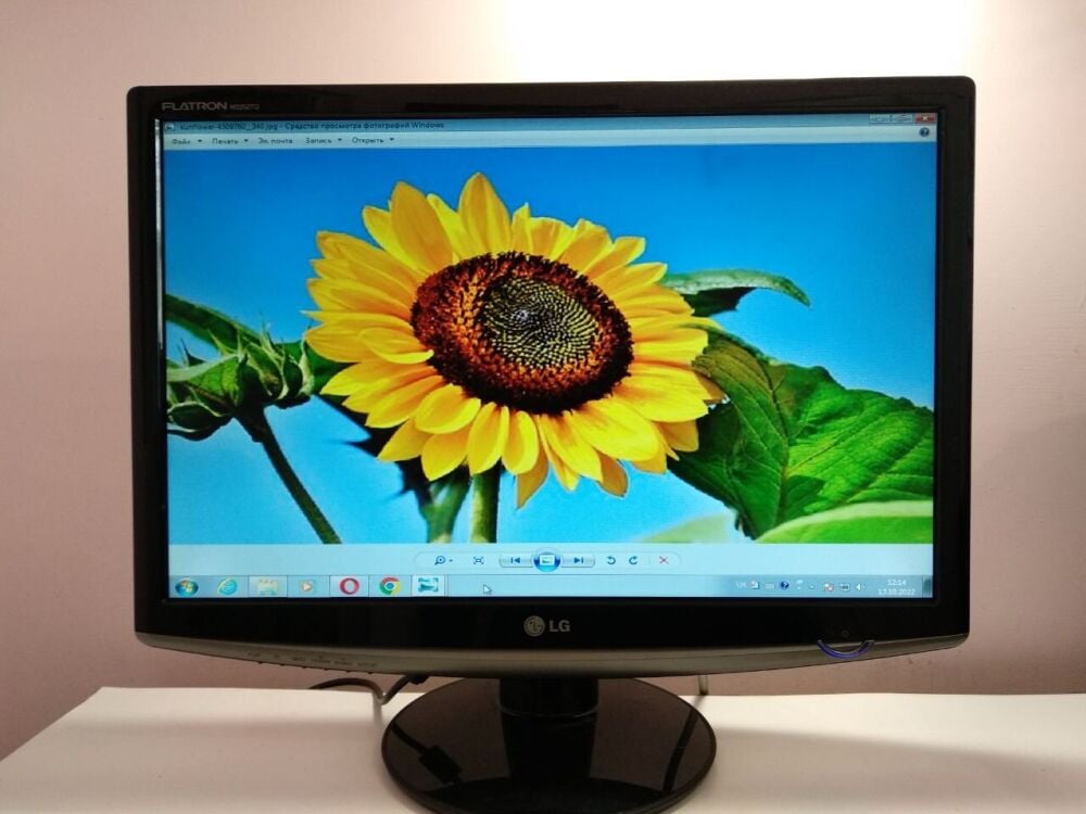 Купить Монитор Б-класс LG Flatron W2252TQ / 22