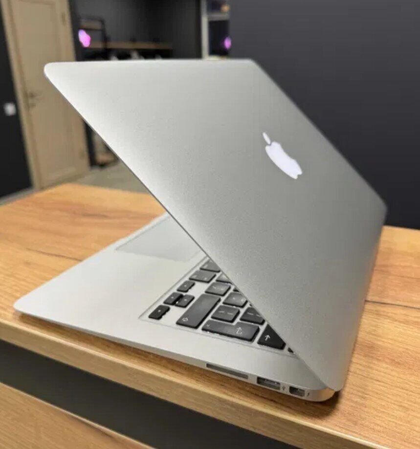 Apple アップル MacBookAir A1369 Core-i7 Apple MacBook Air A1369 Business Laptop, Intel Core i7-2nd