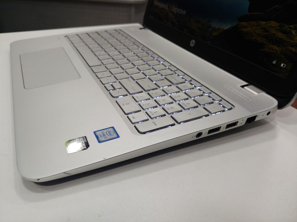 HP Envy 15 - q473cl / 15.6