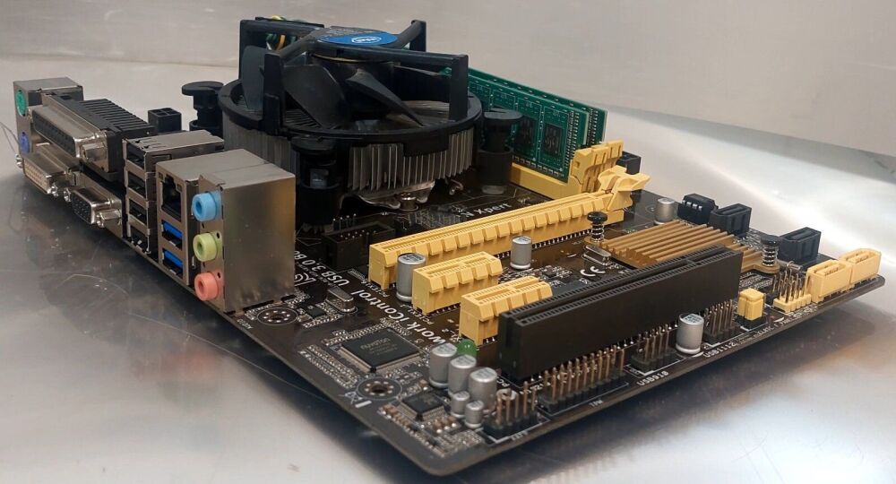 Купити комплект: Материнська плата Asus H81M-CT / Intel Core i5