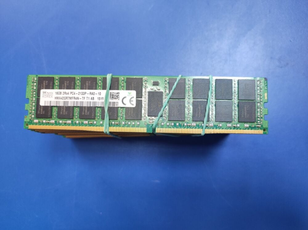 Купить Серверная оперативная память Hynix / 16 GB / 2Rx4 PC4-2133P
