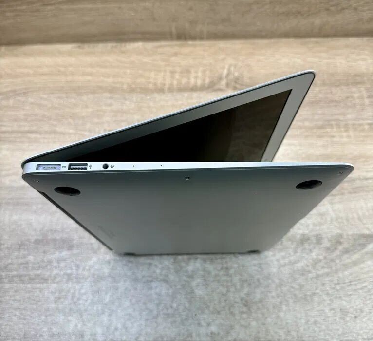 Купить ультрабук Apple MacBook Air 13 A1466 2017 / 13.3