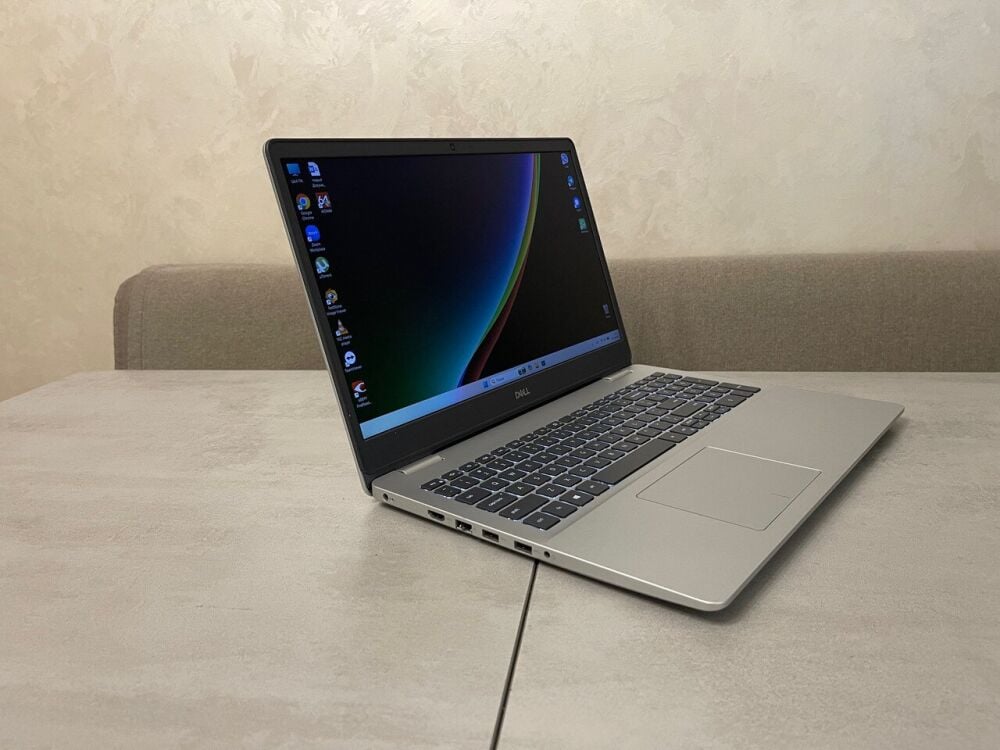 Купить ноутбук Dell Inspiron 5593 / 15.6