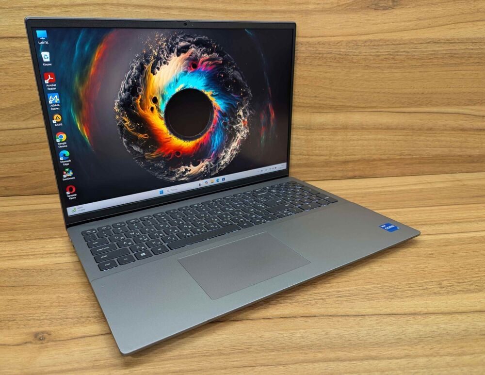 Dell Vostro 5620 第12世代 Intel Core i5 Dell Vostro 5620 – i5-1240P, 16GB RAM, 512GB SSD, 15.6” – Ноутбуки