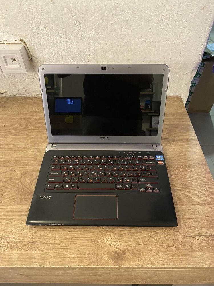 Купить ноутбук Sony VAIO SVE14 / 14