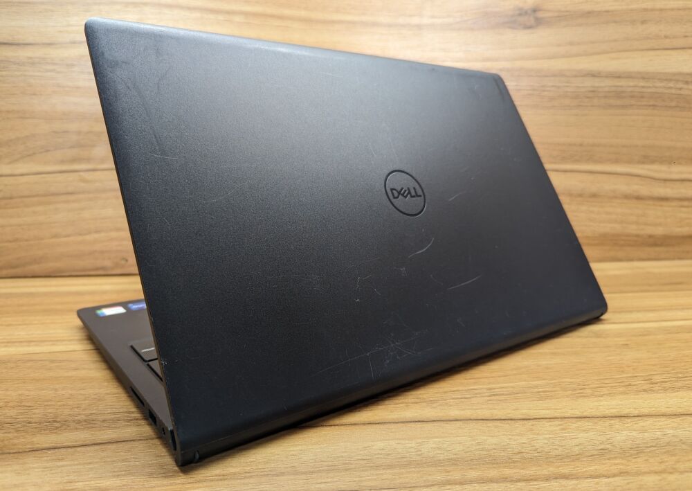 Купить ноутбук Dell Inspiron 15 3511 / 15.6