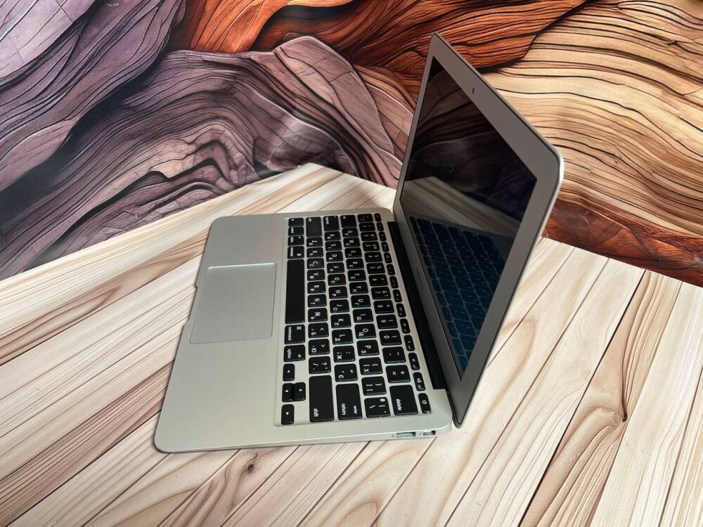 Купить нетбук Б-класс Apple MacBook Air 11 A1465 2015 / 11