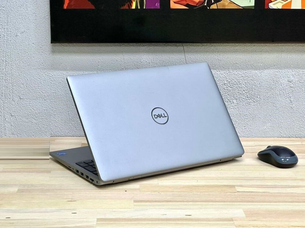 Купить ультрабук Dell Latitude 5530 / 15.6