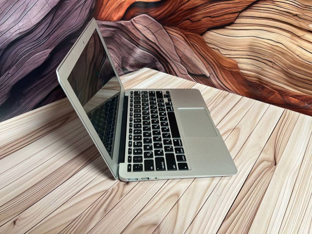Купить нетбук Б-класс Apple MacBook Air 11 A1465 2015 / 11