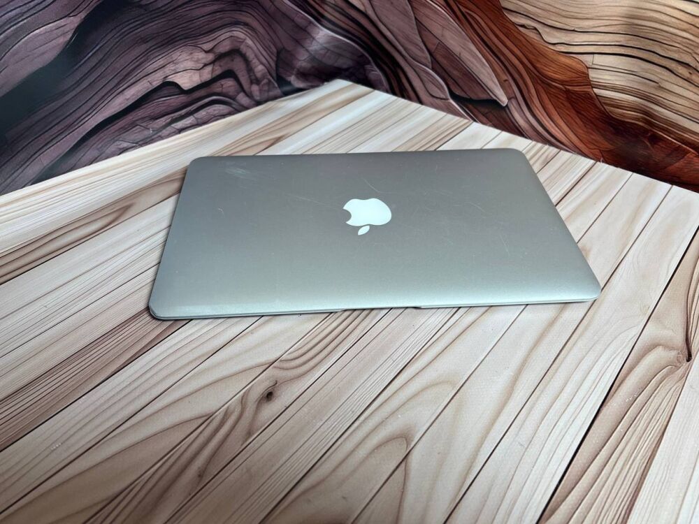 Купити нетбук Б-клас Apple MacBook Air 11 A1465 2015 / 11
